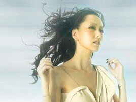 デビュー10周年の中島美嘉、スターとしての自分を語る