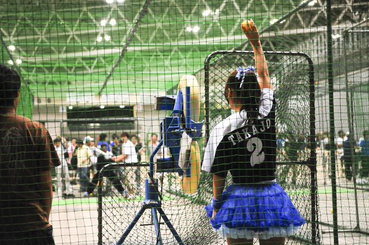 バッティング会の様子。高城の背番号は2番。