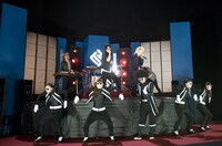 写真はビデオクリップの1シーン。