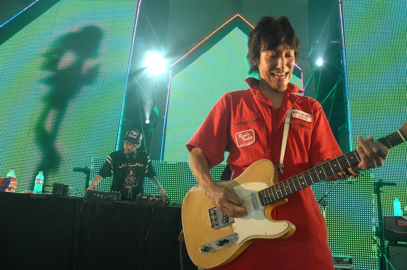 9月22日にはイラストレーター藤井華丸とウルフルケイスケが生み出したキャラクター「ウサギター」の単行本も同時発売される。