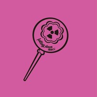 写真はシングル「フォーリングダウン」通常盤ジャケット。