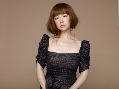 12月1日にはライブアルバム「YUKI "The Present" 2010.6.14, 15 Bunkamura Orchard Hall」のリリースも決定している。