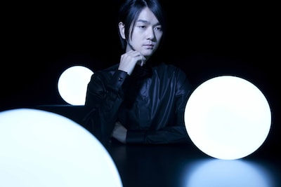 本日10月7日にZepp Tokyoで行われたUNDERWORLDの来日公演でオープニングアクトを務めたagraph。