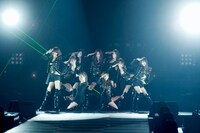 「Girls Award JAPAN 2010 AUTUMN/WINTER」でパフォーマンスを披露する少女時代。