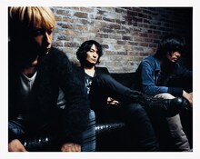 DOES「ジャック・ナイフ」は現在着うた先行配信を実施中。