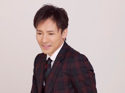 郷ひろみは昨日11月17日にオリジナルアルバム「one and only...」をリリース。さらに来年1月12日にライブDVD「55! 伝説 FINAL ～Big Birthday～」を発売する。