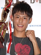 「目指すはハリウッド！ 下の名前で呼んでください」と笑顔で語る堀井新太。