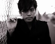 活動休止発表のK、武道館ライブ翌日にベスト盤リリース