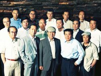 「O Ji San 48」略してOJS48。平均年齢は61歳。彼らの活動は秋元康がプロデュースするコミュニティサイト「深呼吸倶楽部」で随時報告される。