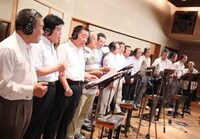 いくつもの修羅場をくぐり抜けてきた16人の男たち、OJS48。背負うものの大きい男の歌声は、深く切ない。