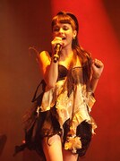 「Connichi 2010」のステージではドイツ語によるジャーマンジョークを交えたMCで現地のファンの心を掴んだOLIVIA。