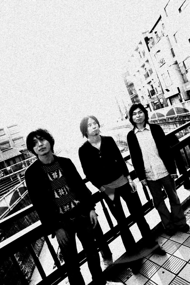 SuiseiNoboAzは本日9月26日「東京BOREDOM in 東京大学 2010」に出演。出番は13:50からとなっている。