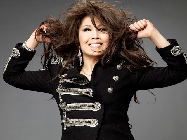 欧陽菲菲は1971年9月に「雨の御堂筋」で日本デビューを果たした。