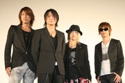 「GLAY」初回限定盤DVDには「Je t'aime」「BOYS ONLY NIGHT」ライブ映像のほか、ニューシングル「Precious」のビデオクリップやTERUのインタビューも収録される。