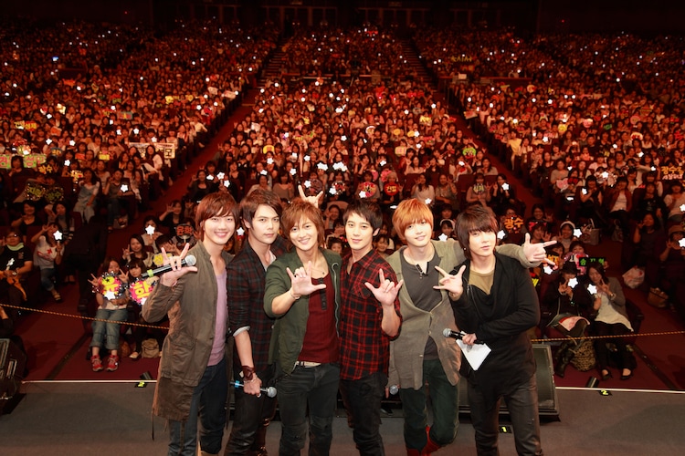 超新星 デビュー1周年イベントで感涙 横アリ公演発表 音楽ナタリー