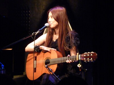 ライブコーナーで披露された古内東子書き下ろし曲「簡単に言えたなら」は未発表曲で、CDリリースは現在のところ未定。