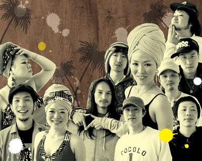 写真右側のターバンを巻いた女性がmai。