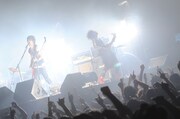 写真は10月2日の幕張イベントホール公演の様子。
