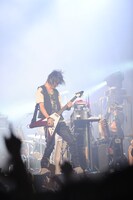 写真は10月2日の幕張イベントホール公演の様子。