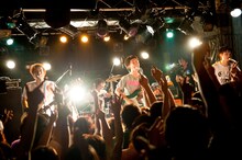 結成から8年5カ月を経て活動に終止符を打ったYacht.。