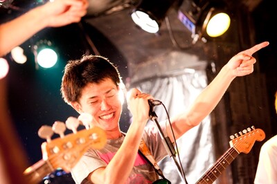 この日のライブのダブルアンコールではインディーズ時代からの名曲「Nap'in Pop！」を披露。笑顔のうちに幕が閉じられた。