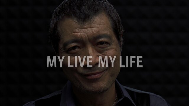 自身のアクションに「これいいね！」とノリノリで撮影に挑んだ矢沢。