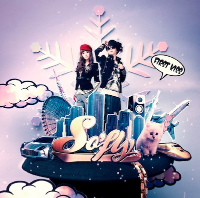 「First Kiss」ジャケット写真。