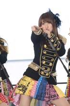 大島優子（写真はシングル「ヘビーローテーション」発売記念イベントより）