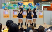 写真は東京女子流「ヒマワリと星屑 / きっと 忘れない、、、」発売記念イベントの様子。