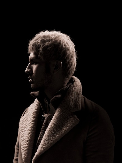 平井堅は11月12日（金）深夜放送の日本テレビ系「ハッピーMusic」にも出演する。