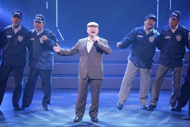 デビュー曲「深呼吸」を熱唱するOJS48のメンバー。（写真提供：株式会社ピタゴラス・プロモーションSKE48運営事務局）