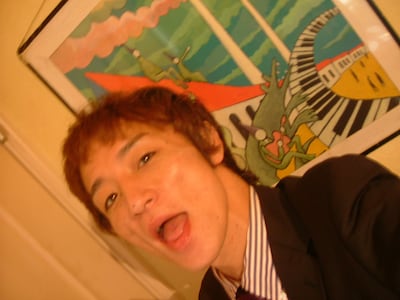 アルバム発売前日に45歳の誕生日を迎えるTOMOVSKY。