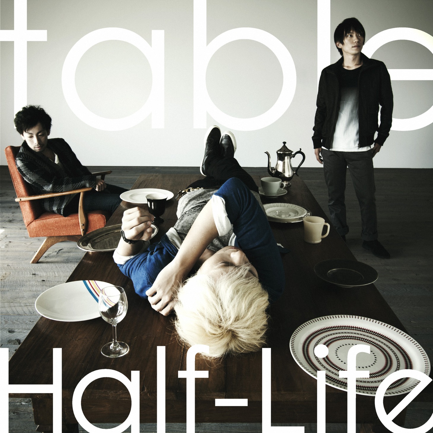 「table」ジャケット写真。