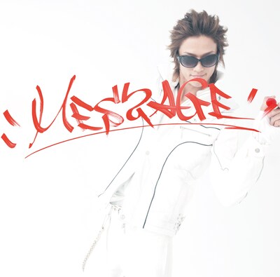 MC TOC直筆の鮮やかな赤い文字が印象的な、アルバム「MESSAGE」通常盤ジャケット。