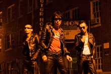 昨日1月10日には新木場STUDIO COASTにてレコ発イベント「新木場ニューイヤージェット～10代無料ライブ～」を開催したギターウルフ。