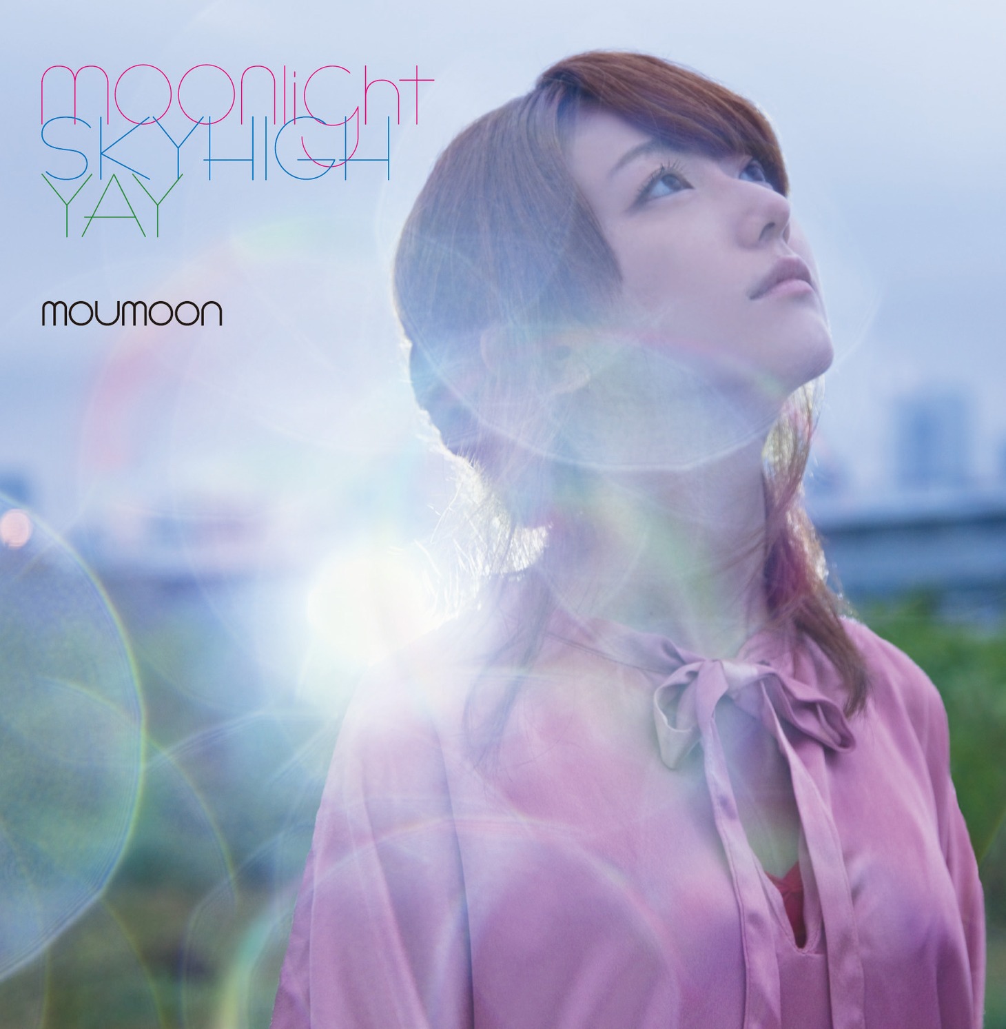 写真はシングル「moonlight / スカイハイ / YAY」CDジャケット。