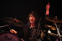 Яyo（Dr） （写真：平沼久奈）