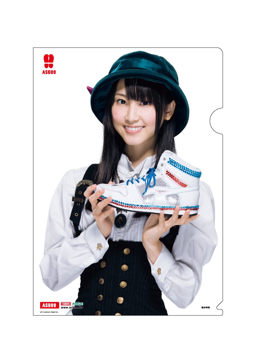 SKE48オリジナルクリアファイル（絵柄は松井玲奈）。(C)SKE48