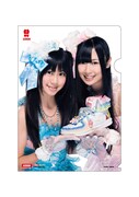 SKE48オリジナルクリアファイル（絵柄は若林倫香、高柳明音）。(C)SKE48