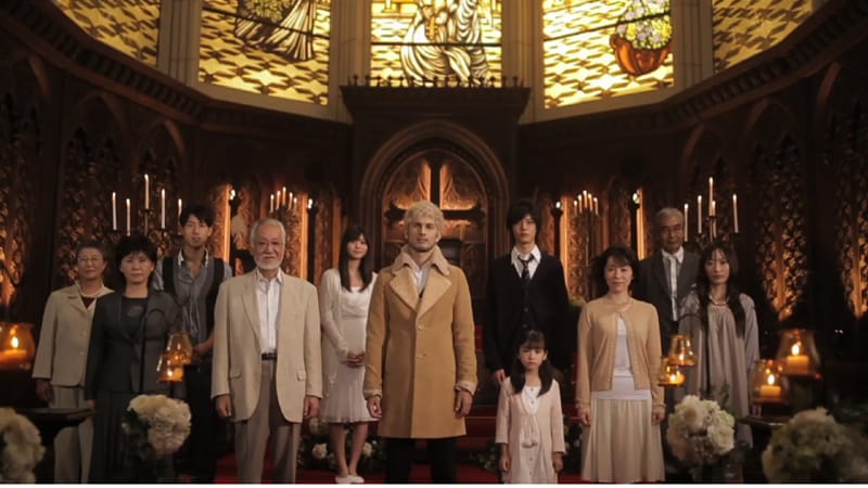 ビデオクリップでは“ゴースト”たちによる5つの号泣ストーリーが展開。悲しく切ない内容ながら、観終わったあとは心がほんのりあたたまる。