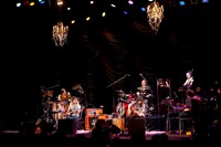 写真はGO!GO!7188の九段会館アコースティックライブの模様。