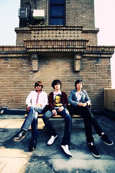 the pillowsは12月1日にニューシングル「Movement」をリリースする。