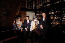 中村達也（Dr）、タブゾンビ（Tp）、日向秀和（B）、蔦谷好位置（Key）の4人からなるEOR。