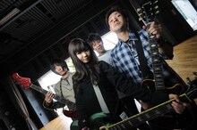 新メンバーHiromu（写真左）が加入したSpecialThanks。