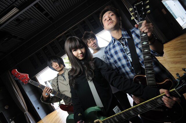 新メンバーHiromu（写真左）が加入したSpecialThanks。