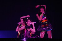 今週の人気の画像2位は「Perfume東京ドーム公演速報！アジア音楽祭にも出演決定」より、Perfume。