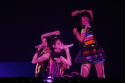 今週の人気の画像2位は「Perfume東京ドーム公演速報!アジア音楽祭にも出演決定」より、Perfume。