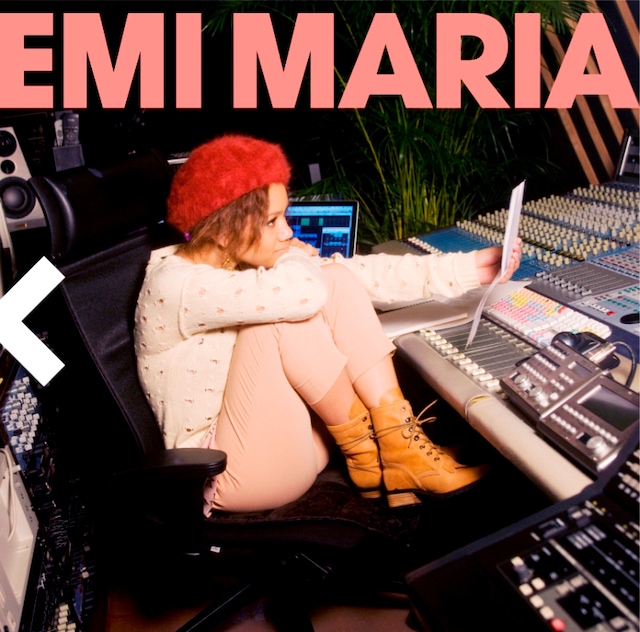 ミニアルバム「cross over」（写真）には、11月10日に発表される新曲「Nobody Like You」など配信シングル3曲を含む7曲が収録。