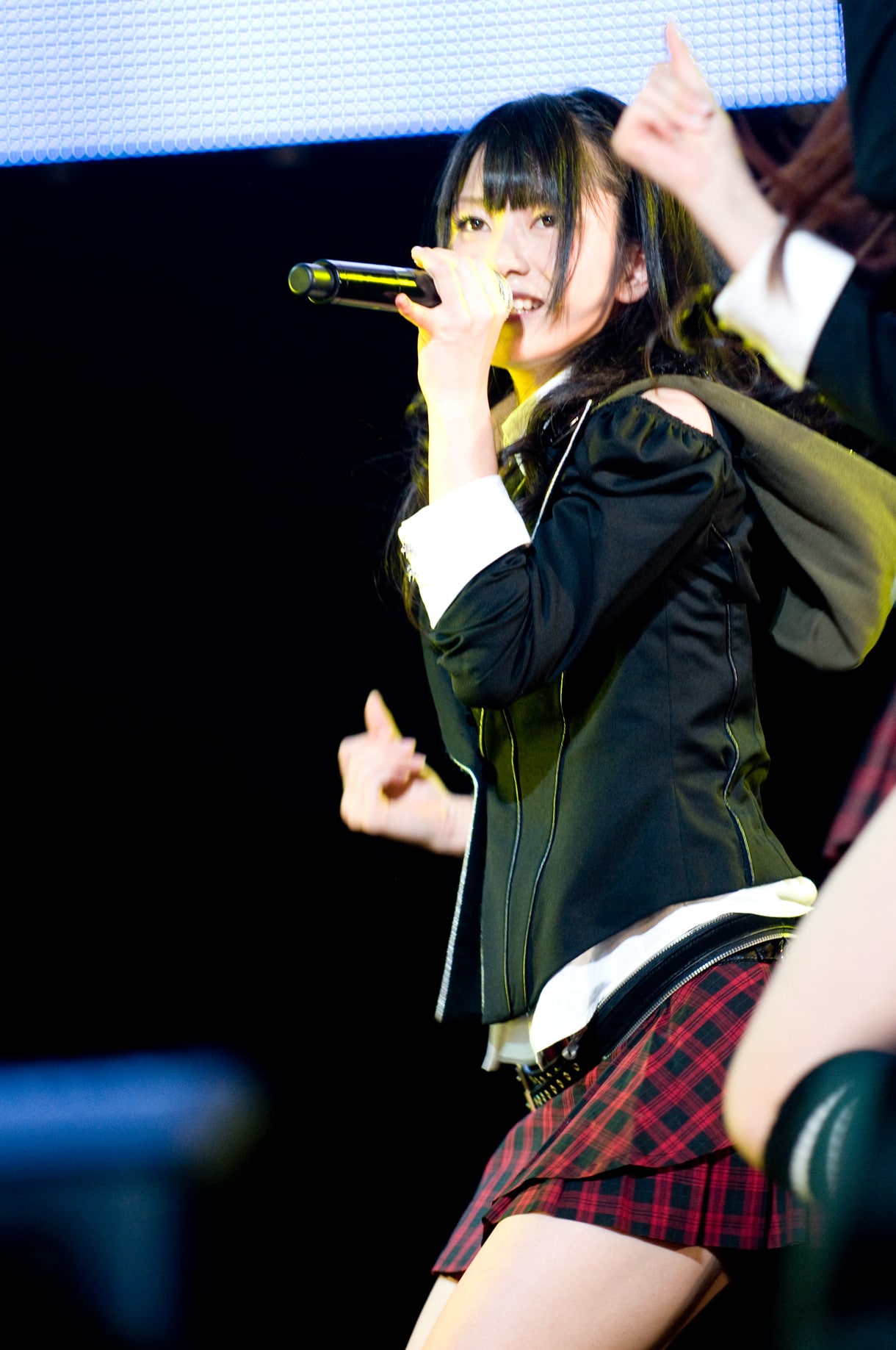 AKB48、ニュー・アルバム『次の足跡』収録内容＆新アー写公開