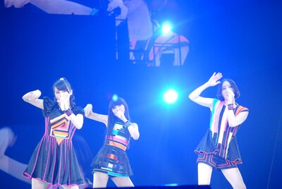 11月28日にマカオで開催されるアジア最大級の音楽授賞式「2010 Mnet Asian Music Awards（MAMA）」に出演。これはPerfumeにとって初の海外でのステージとなる。